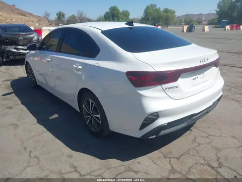 2023 KIA Forte Lxs VIN 3KPF24AD7PE653696 фото 3