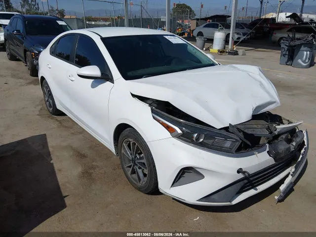 2023 KIA Forte Lxs VIN 3KPF24AD5PE554696 фото 1