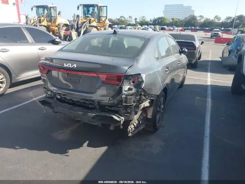 2023 KIA Forte Lxs VIN 3KPF24AD4PE586068 фото 4
