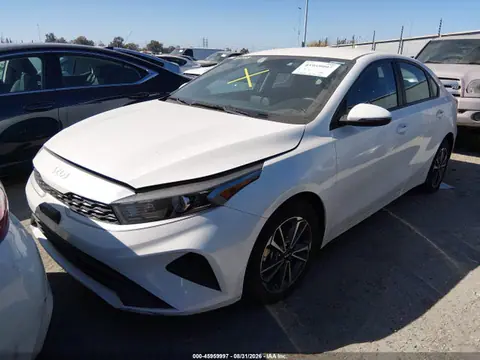2023 KIA Forte Lxs VIN 3KPF24AD0PE609863 фото 2