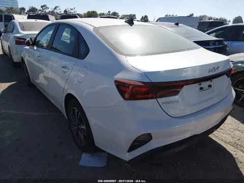 2023 KIA Forte Lxs VIN 3KPF24AD0PE609863 фото 3