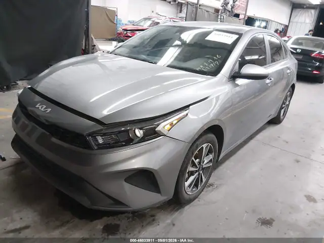 2023 KIA Forte Lxs VIN 3KPF24AD6PE621919 фото 2