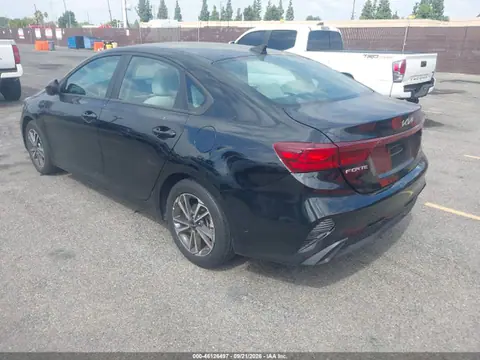 2023 KIA Forte Lxs VIN 3KPF24AD2PE676156 фото 3