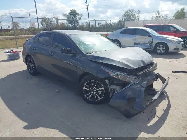 2024 KIA Forte Lxs VIN 3KPF24AD7RE789815 фото 1