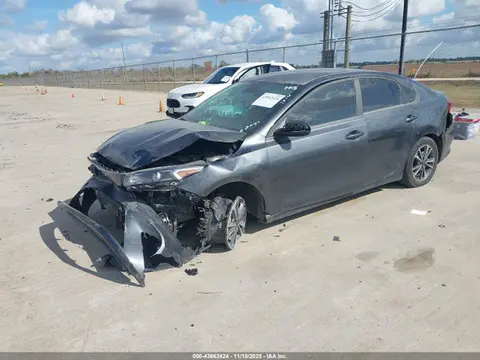2024 KIA Forte Lxs VIN 3KPF24AD7RE789815 фото 2