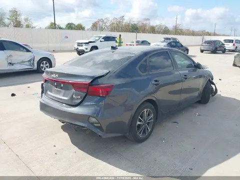 2024 KIA Forte Lxs VIN 3KPF24AD7RE789815 фото 4