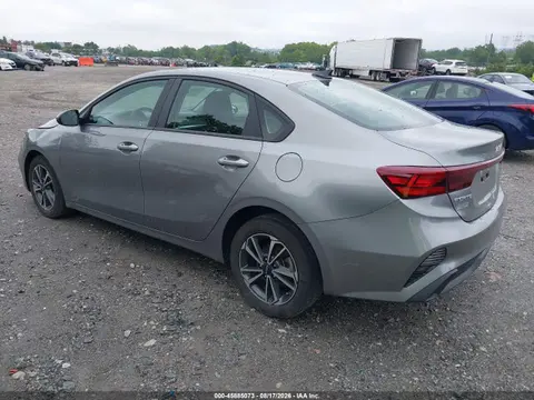 2024 KIA Forte Lxs VIN 3KPF24AD8RE743992 фото 3