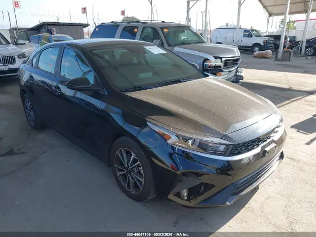 3KPF24AD8RE731714 — 2024 Kia Forte Lxs, Задняя часть (Rear), фото до ремонта