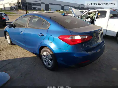 KNAFX4A65F5306765 — 2015 Kia Forte, фото 4 с аукциона IAAI, Передняя часть справа