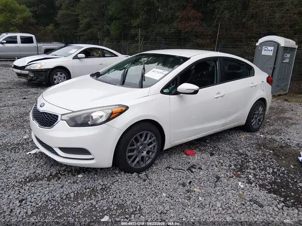 KNAFX4A67G5506063 — 2016 Kia Forte, фото 2 с аукциона IAAI 12.10.2026, Не указано