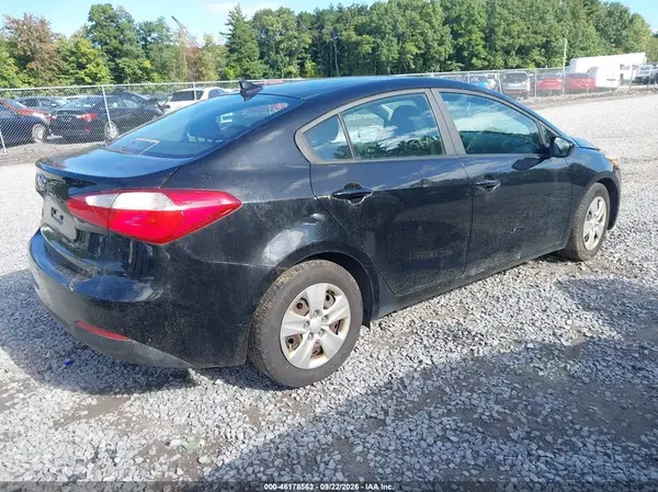 KNAFK4A60G5615205 — 2016 Kia Forte, фото 4 с аукциона IAAI 11.10.2026, Естественный износ