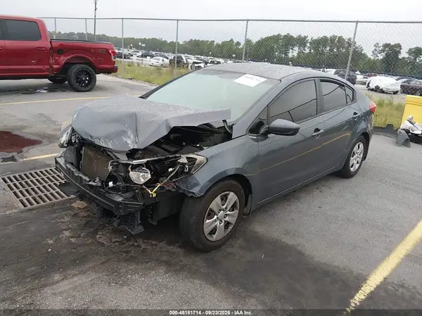 KNAFK4A6XG5551867 — 2016 Kia Forte, фото 2 с аукциона IAAI, Передняя часть