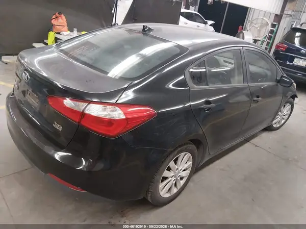 KNAFX4A60G5461693 — 2016 Kia Forte, фото 4 с аукциона IAAI, Передняя часть справа