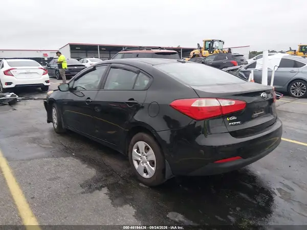KNAFK4A61G5534908 — 2016 Kia Forte, фото 3 с аукциона IAAI, Передняя часть