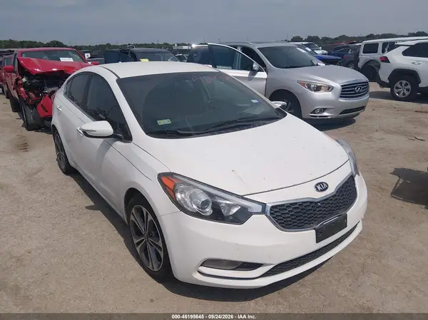 KNAFX4A87G5577202 — 2016 Kia Forte, Левый бок (Left Side), фото до ремонта