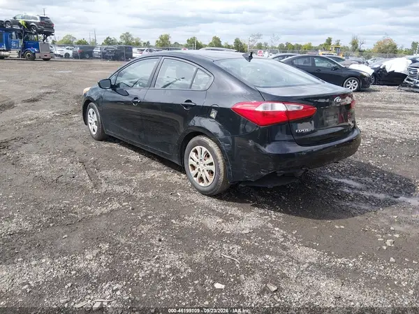 KNAFK4A66G5493563 — 2016 Kia Forte, фото 3 с аукциона IAAI, Правый бок