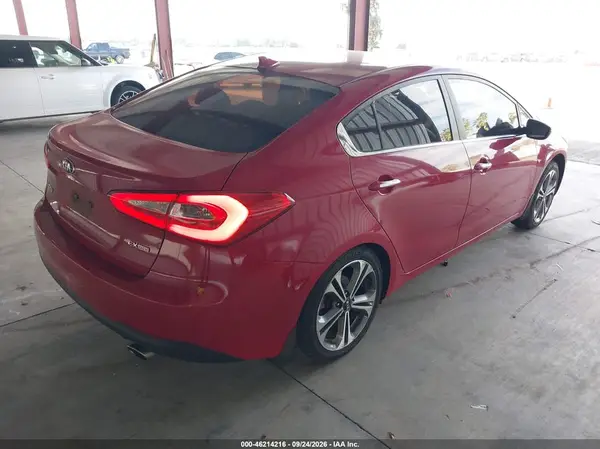 2016 KIA FORTE VIN KNAFZ4A82G5554937 фото 4