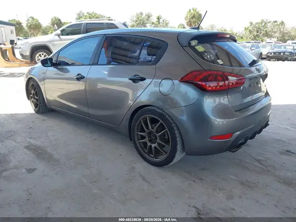 KNAFZ5A33G5536697 — 2016 Kia Forte, фото 3 с аукциона IAAI 13.10.2026, Естественный износ