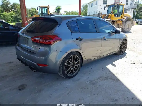 KNAFZ5A33G5536697 — 2016 Kia Forte, фото 4 с аукциона IAAI 13.10.2026, Естественный износ