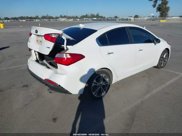 KNAFZ4A82G5522201 — 2016 Kia Forte, фото 4 с аукциона IAAI, Задняя часть