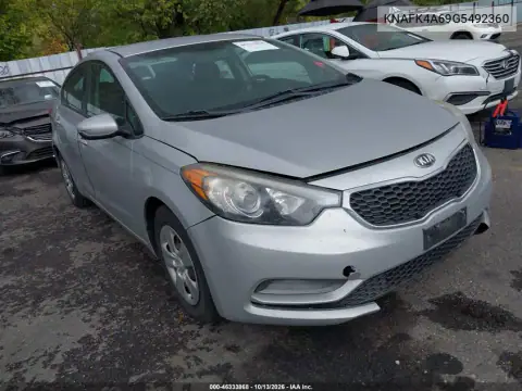 KNAFK4A69G5492360 — 2016 Kia Forte, Передняя часть, фото до ремонта