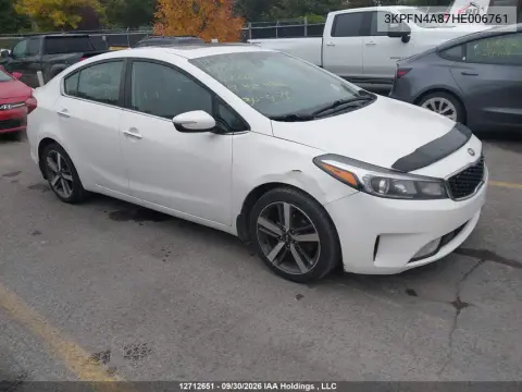 3KPFN4A87HE006761 — 2017 Kia Forte, Левая сторона, фото до ремонта