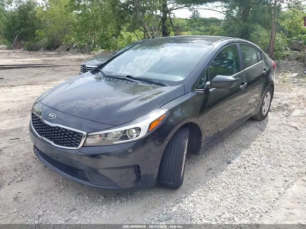 3KPFK4A78HE045374 — 2017 Kia Forte, фото 2 с аукциона IAAI 14.10.2026, Правый бок