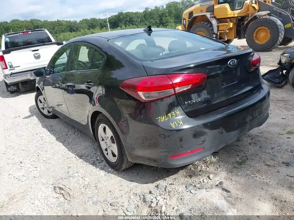 3KPFK4A78HE045374 — 2017 Kia Forte, фото 3 с аукциона IAAI 14.10.2026, Правый бок