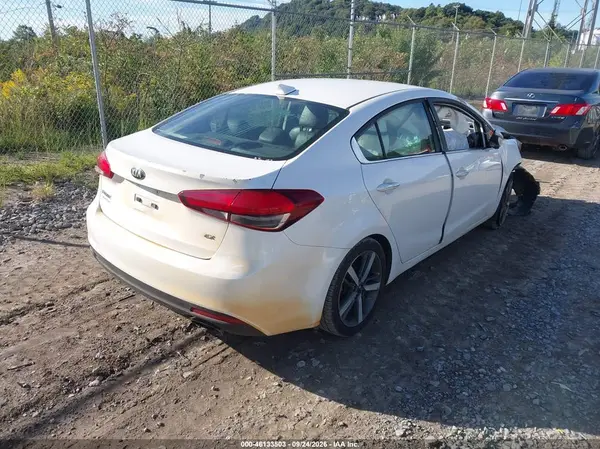 3KPFL4A85HE004500 — 2017 Kia Forte, фото 4 с аукциона IAAI, Передняя часть