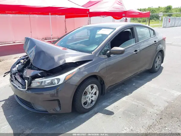 3KPFK4A71HE156834 — 2017 Kia Forte, фото 2 с аукциона IAAI 09.10.2026, Передняя часть