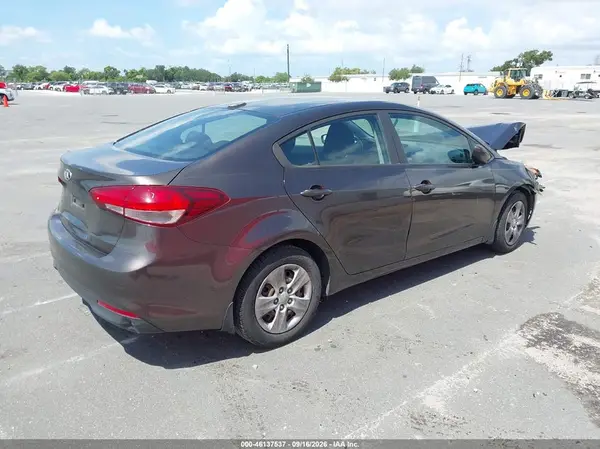 3KPFK4A71HE156834 — 2017 Kia Forte, фото 4 с аукциона IAAI 09.10.2026, Передняя часть