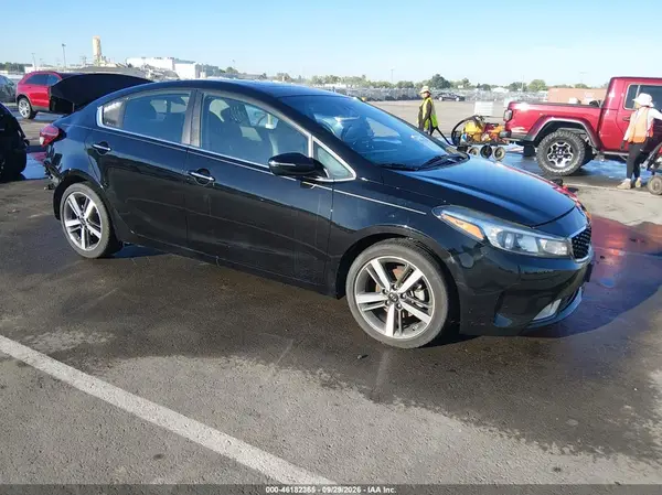 3KPFN4A80HE051184 — 2017 Kia Forte, Задняя часть (Rear), фото до ремонта