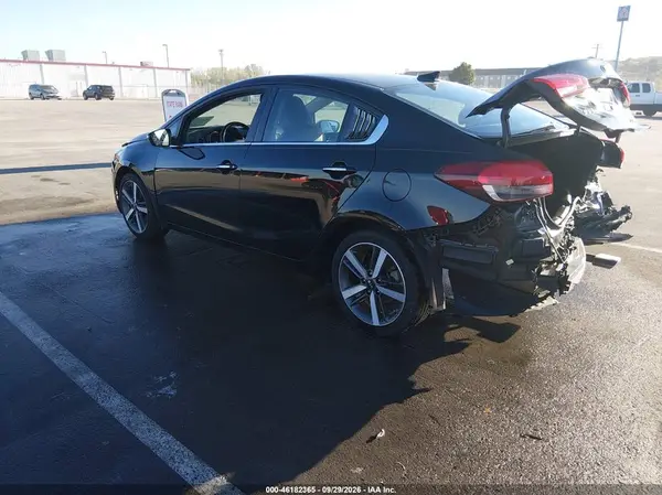 3KPFN4A80HE051184 — 2017 Kia Forte, фото 2 с аукциона IAAI, Задняя часть