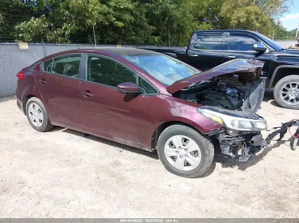 3KPFK4A7XHE158209 — 2017 Kia Forte, Передняя часть (Front End), фото до ремонта