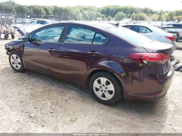 3KPFK4A7XHE158209 — 2017 Kia Forte, фото 3 с аукциона IAAI 14.10.2026, Передняя часть