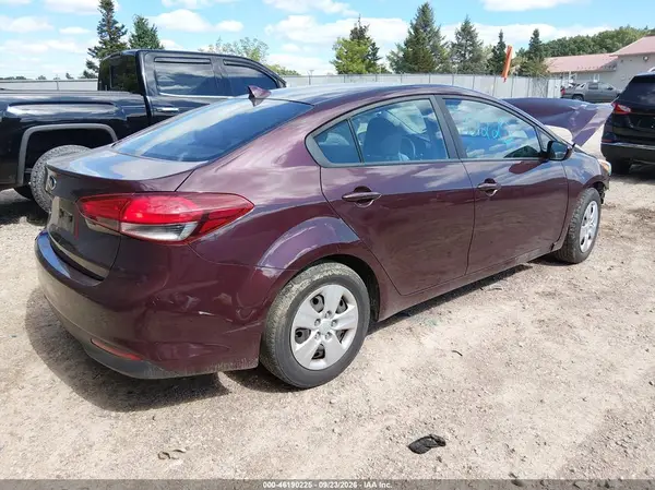 3KPFK4A7XHE158209 — 2017 Kia Forte, фото 4 с аукциона IAAI 14.10.2026, Передняя часть