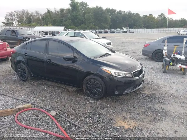 3KPFK4A72HE095879 — 2017 Kia Forte, Передняя часть (Front End), фото до ремонта