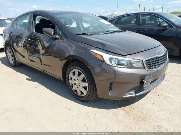 3KPFK4A76HE137616 — 2017 Kia Forte, Правый бок (Right Side), фото до ремонта
