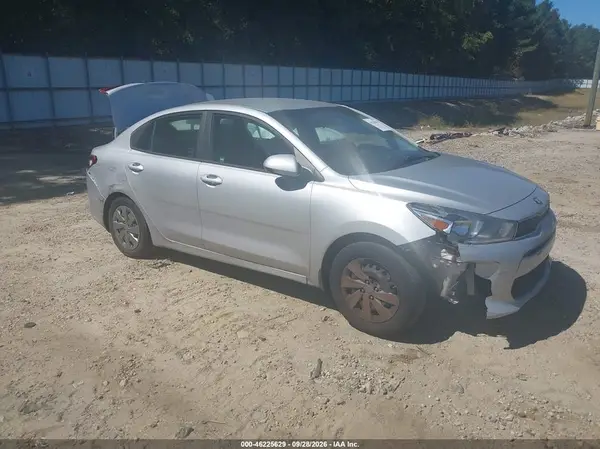 3KPFL4A77HE141672 — 2017 Kia Forte, Передняя часть (Front & Rear), фото до ремонта