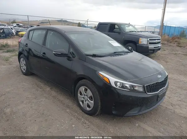 KNAFK5A84H5705918 — 2017 Kia Forte, Повреждение двигателя (Engine Damage), фото до ремонта