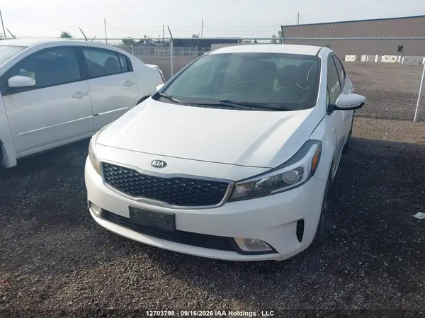 3KPFL4A7XJE259477 — 2018 Kia Forte, фото 2 с аукциона IAAI 29.09.2026, Правый бок