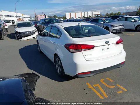 2018 KIA Forte VIN 3KPFL4A7XJE255445 фото 3