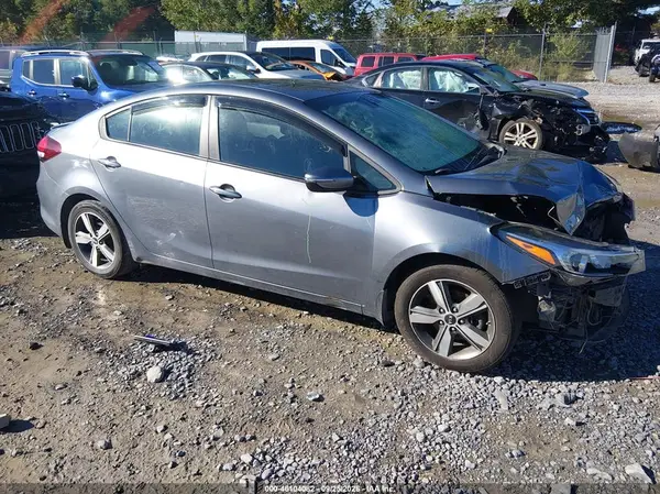 3KPFL4A76JE216657 — 2018 Kia Forte, Передняя часть (Front End), фото до ремонта