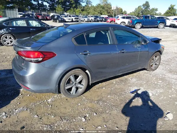 3KPFL4A76JE216657 — 2018 Kia Forte, фото 4 с аукциона IAAI, Передняя часть