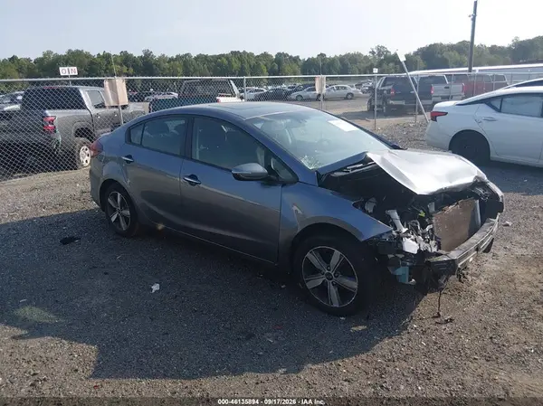 3KPFL4A78JE199313 — 2018 Kia Forte, Передняя часть (Front End), фото до ремонта