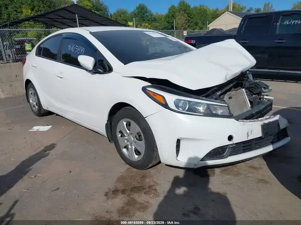 3KPFL4A77JE235069 — 2018 Kia Forte, Передняя часть (Front End), фото до ремонта