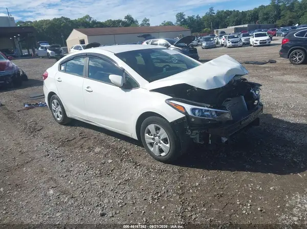 3KPFK4A71JE273089 — 2018 Kia Forte, Передняя часть (Front End), фото до ремонта