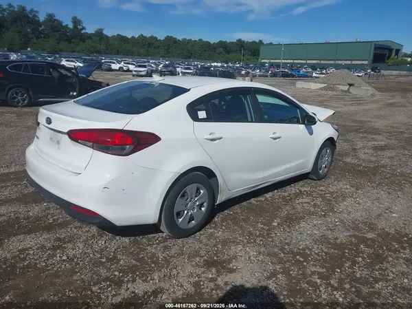3KPFK4A71JE273089 — 2018 Kia Forte, фото 4 с аукциона IAAI 13.10.2026, Передняя часть