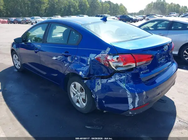 3KPFK4A75JE257977 — 2018 Kia Forte, фото 3 с аукциона IAAI, Задняя часть слева