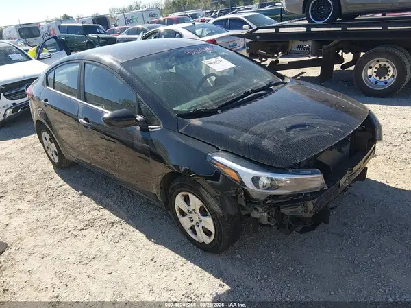 3KPFK4A74JE271479 — 2018 Kia Forte, Левый бок (Left Side), фото до ремонта